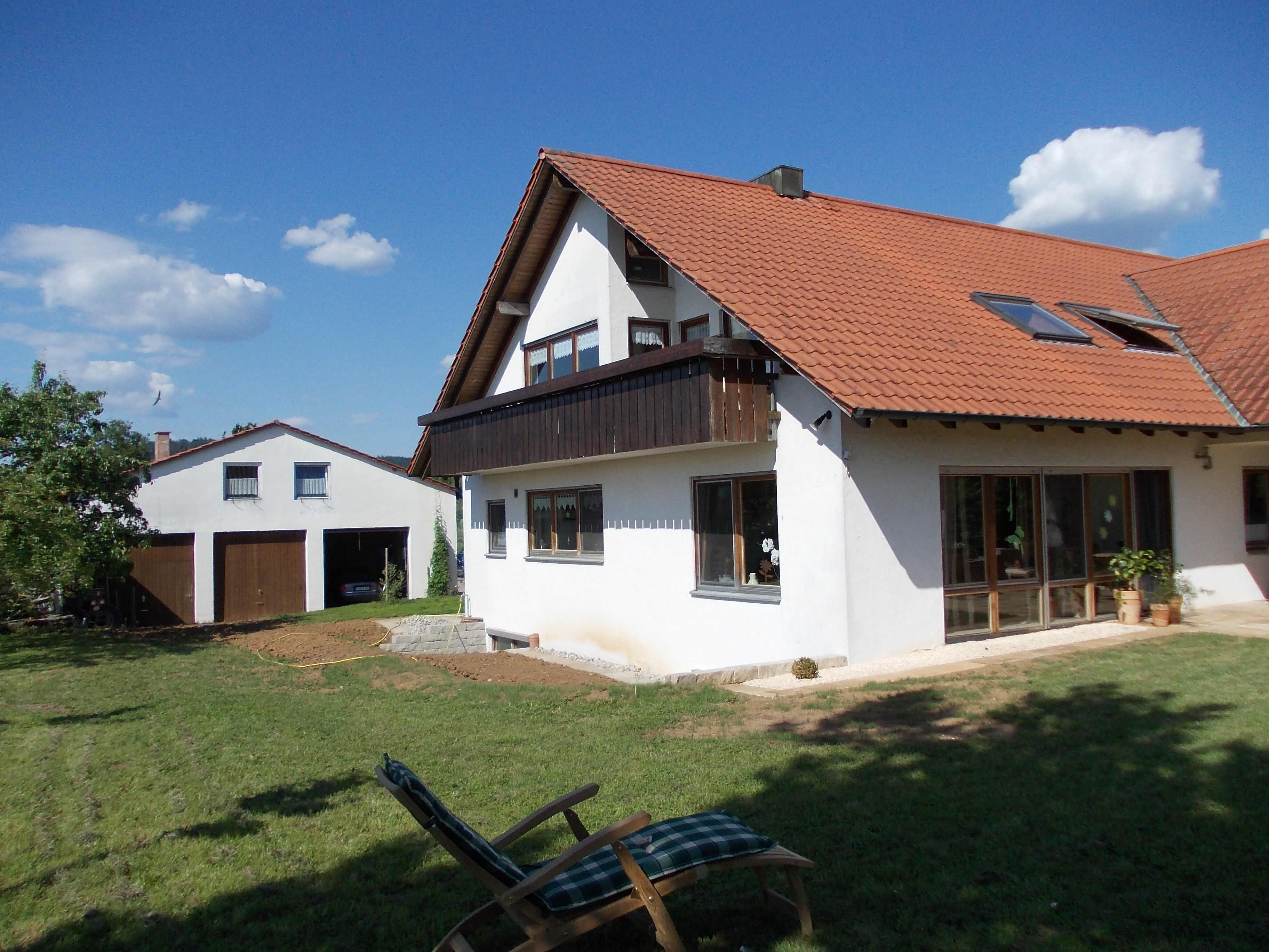 Blick auf den Balkon der grossen Ferienwohnung